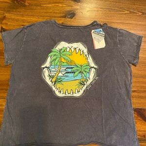🧉Salt Life Women's Jaws Short Sleeve Cropped T-Shirt NWT